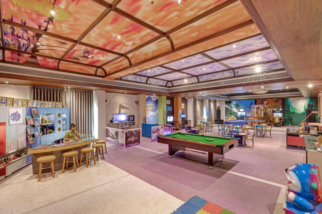 בנולים Club Mahindra Emerald Palms, Goa מראה חיצוני תמונה
