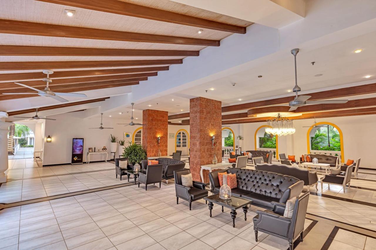 בנולים Club Mahindra Emerald Palms, Goa מראה חיצוני תמונה