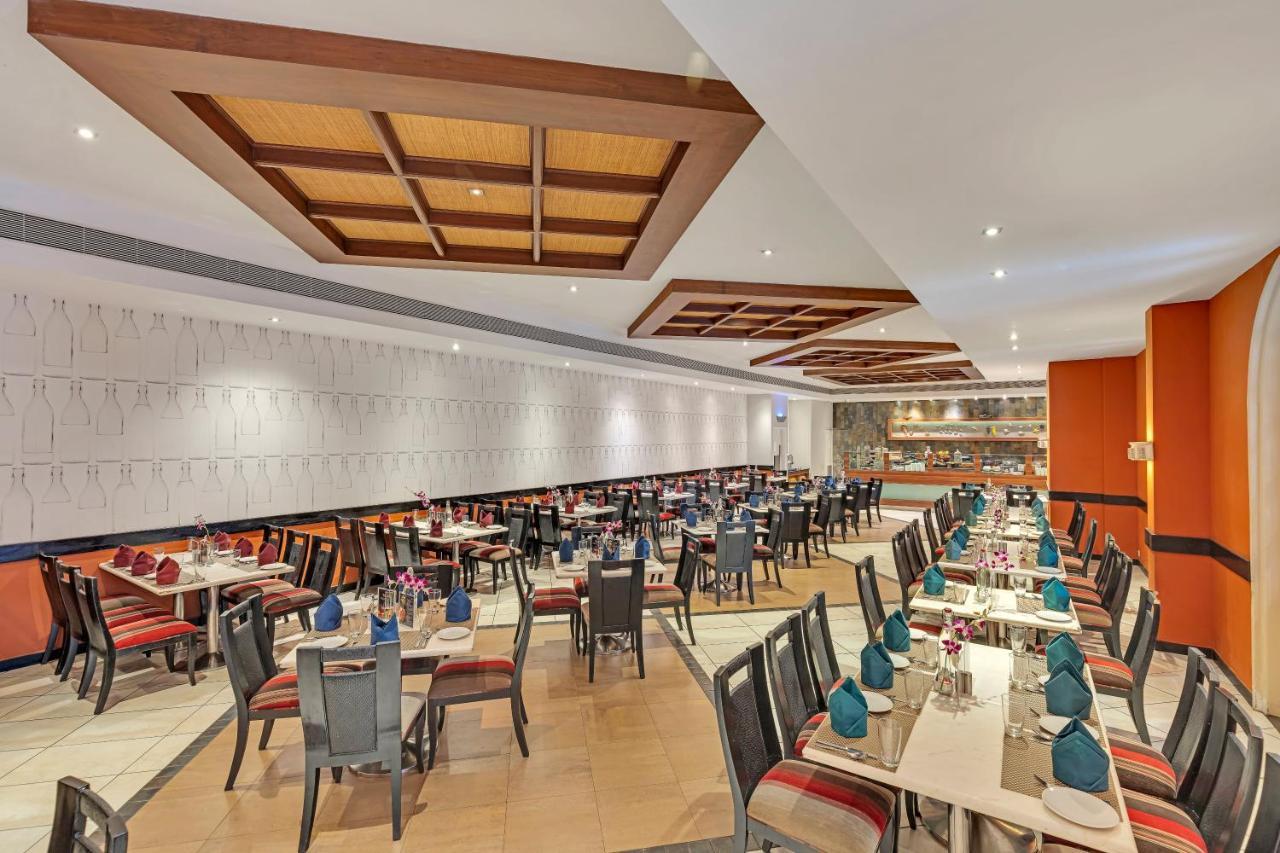 בנולים Club Mahindra Emerald Palms, Goa מראה חיצוני תמונה