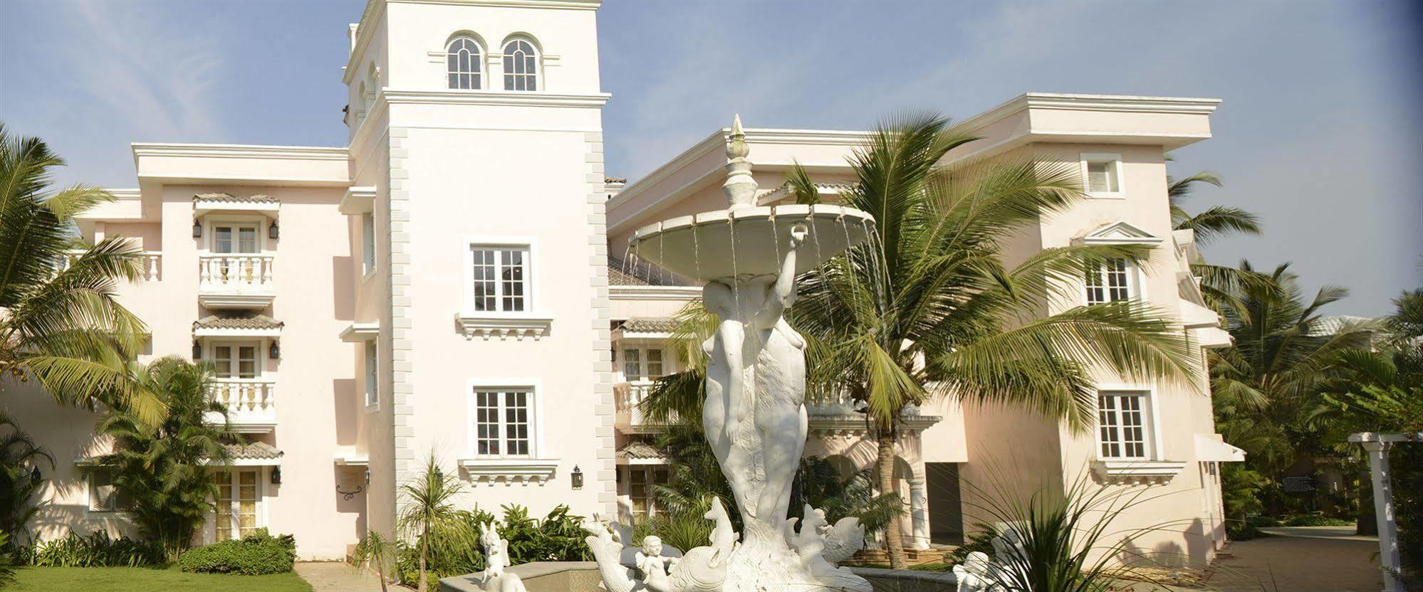 בנולים Club Mahindra Emerald Palms, Goa מראה חיצוני תמונה