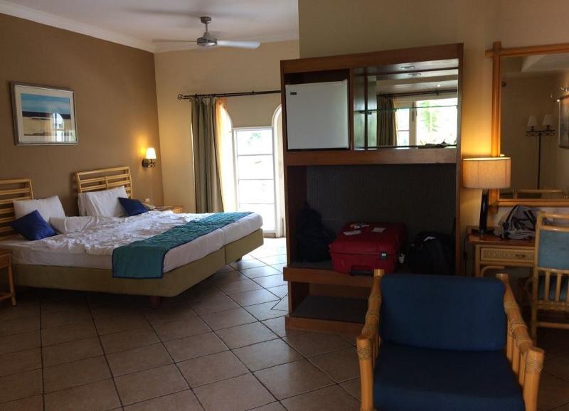 בנולים Club Mahindra Emerald Palms, Goa מראה חיצוני תמונה