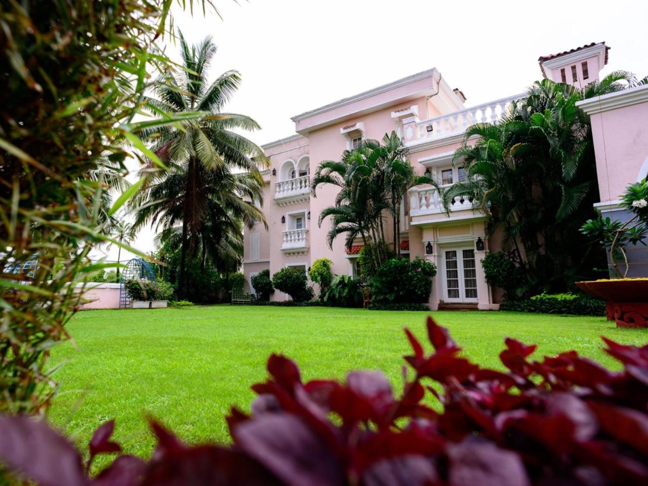 בנולים Club Mahindra Emerald Palms, Goa מראה חיצוני תמונה